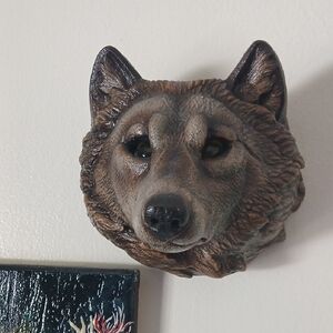 Brown and Black Wolf Head Art & Decals Wall Decor